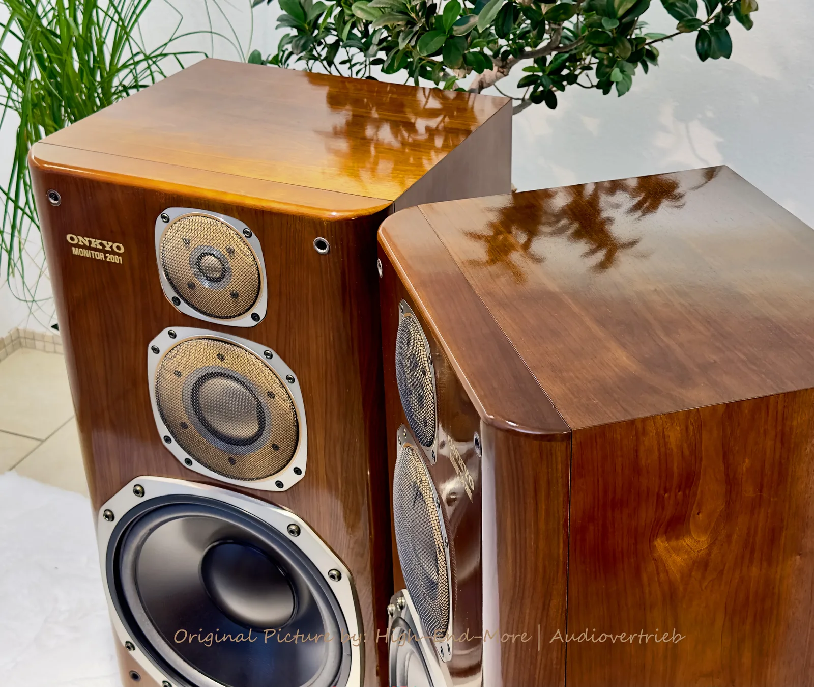 Onkyo Monitor 2001 (2/3)